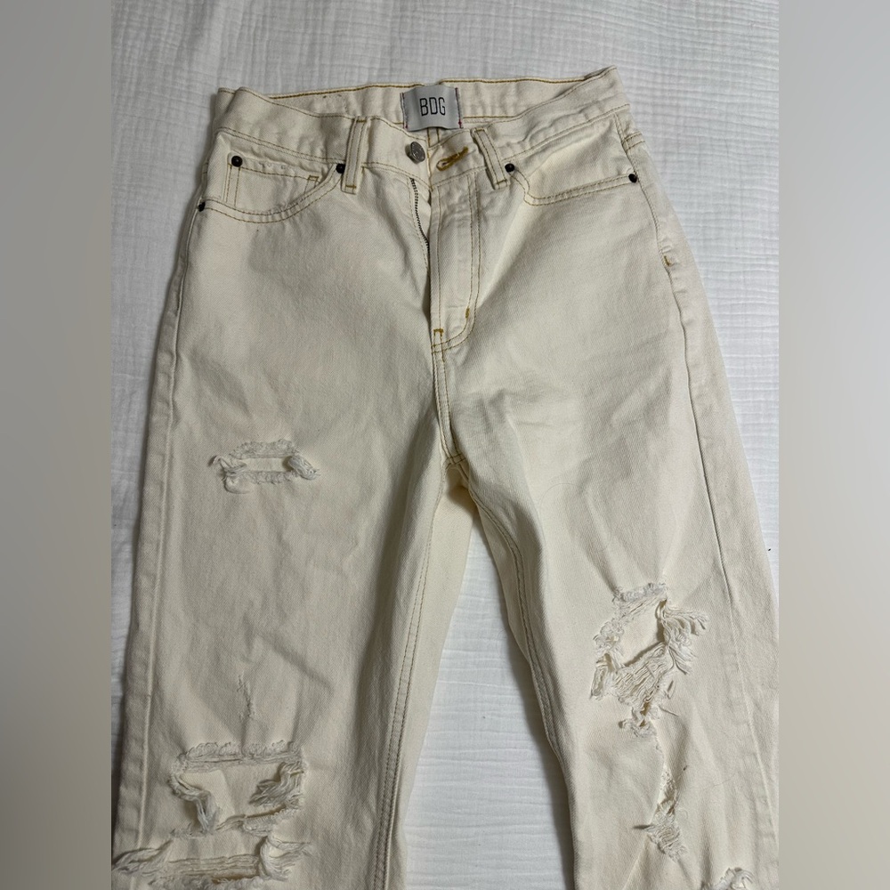 BDG MID RISE COWBOY JEANS